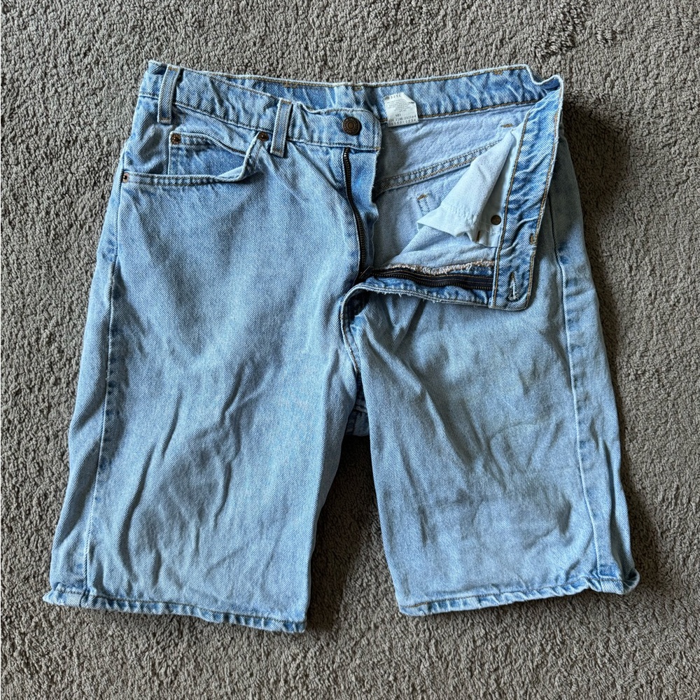 Orange tab Levi’s Jorts